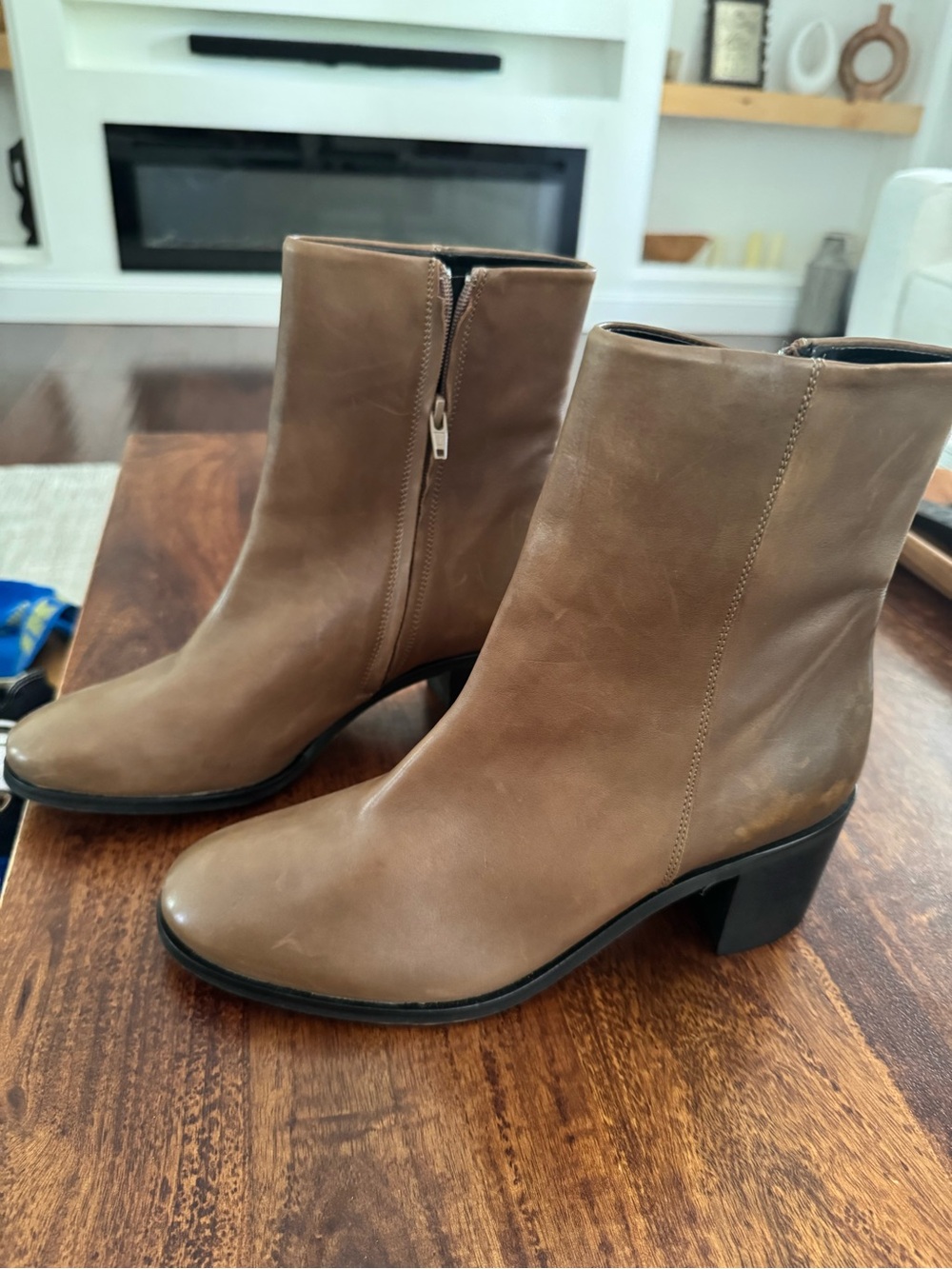 PILCRO leather mid calf booties